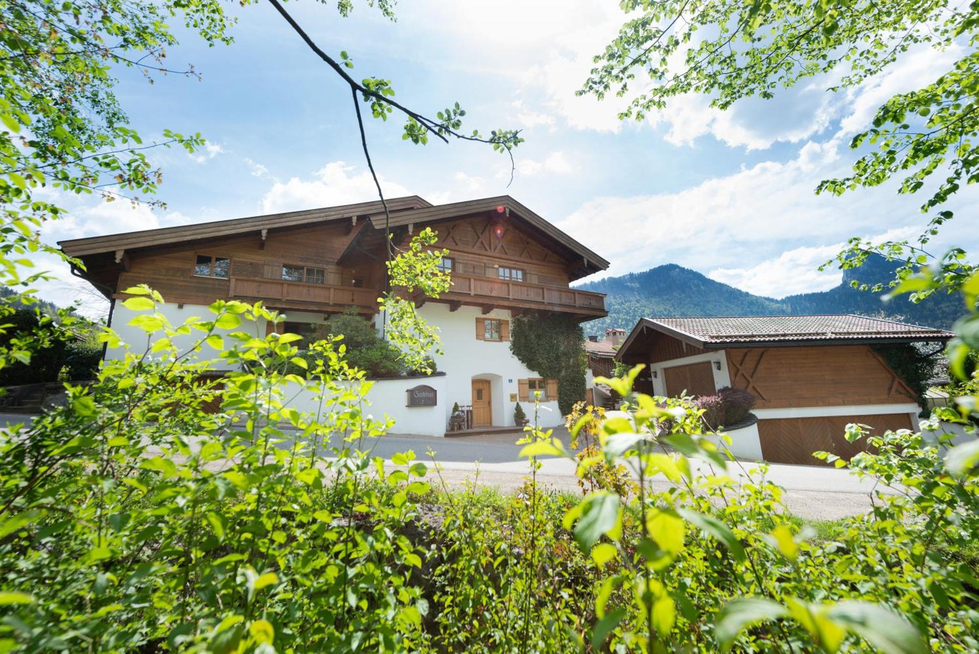Haus Lesch - Stilvolle Appartements Mit Tollem Bergblick In Kreuth Am Tegernsee Luaran gambar